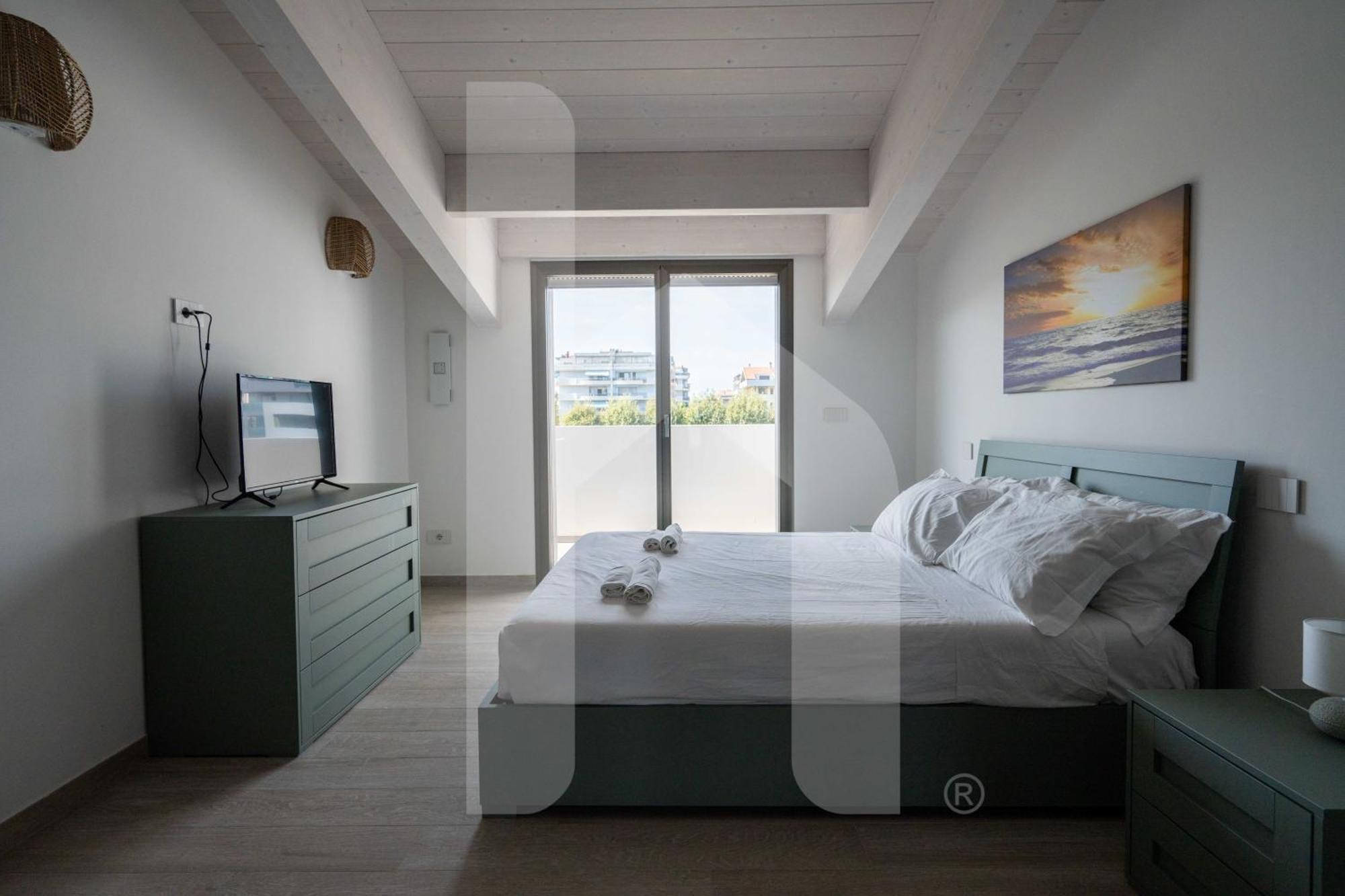 Homiday - Waterfront Монтесильвано Экстерьер фото